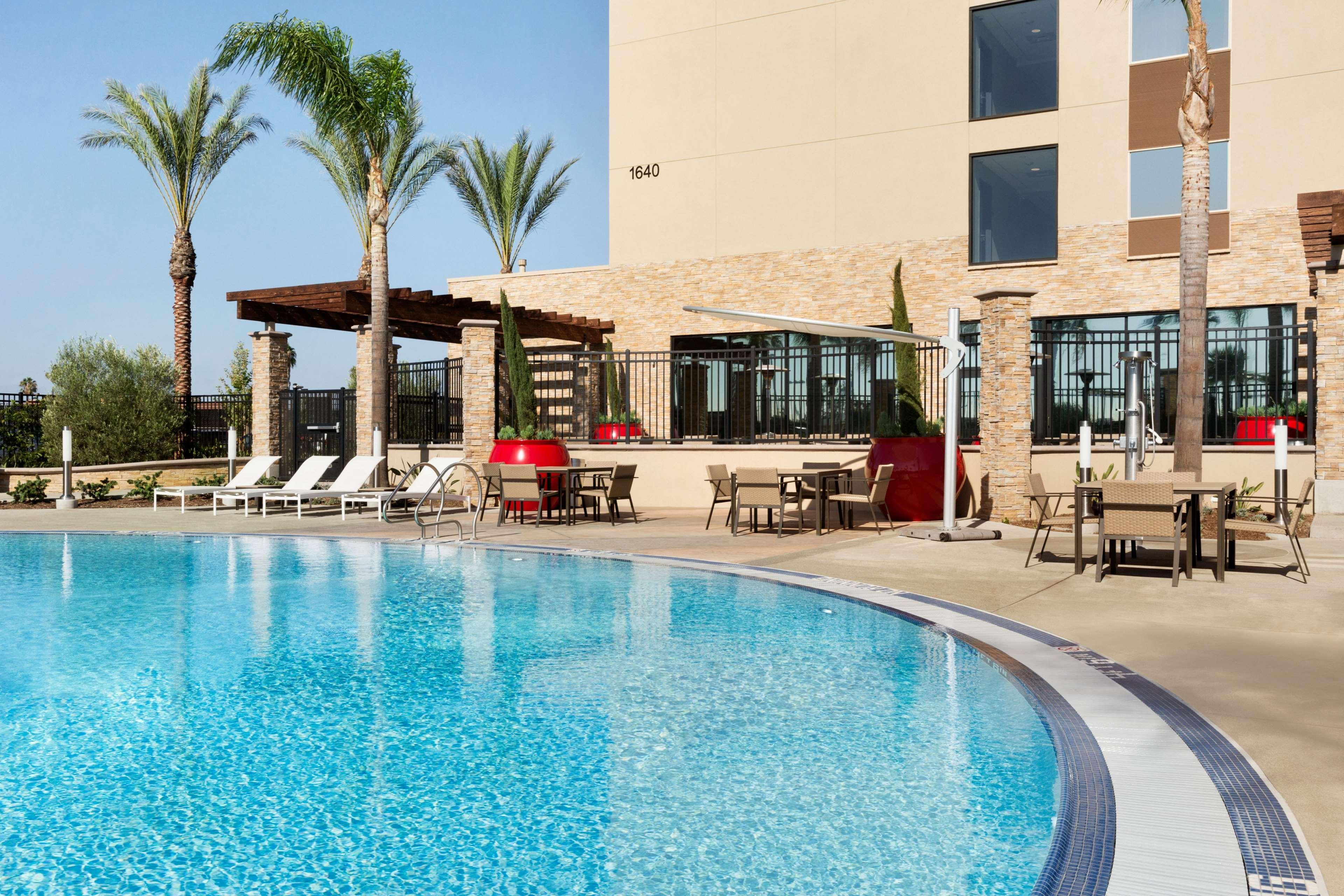 Suncoast Hotel Anaheim, Tapestry Collection By Hilton Exteriör bild