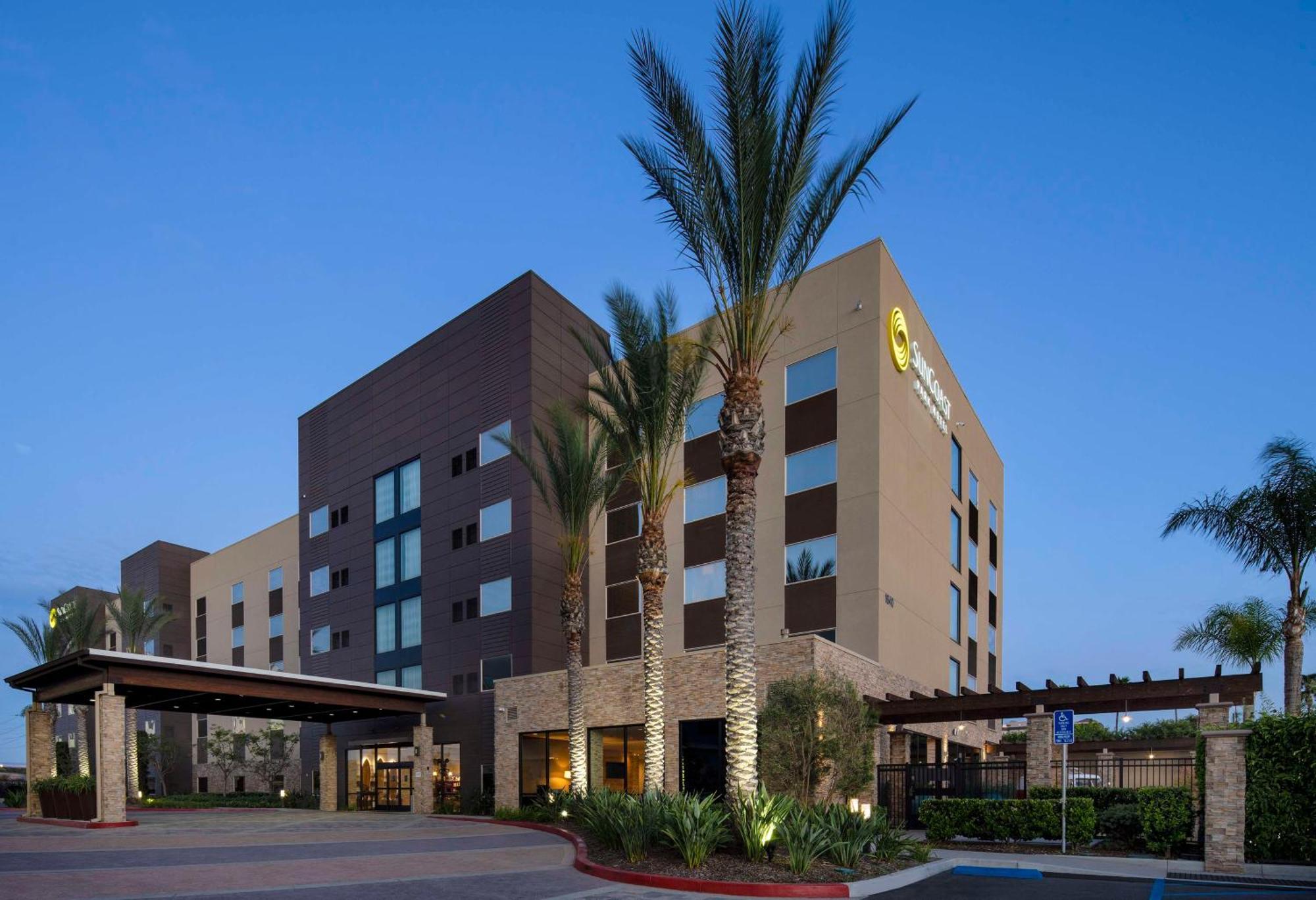 Suncoast Hotel Anaheim, Tapestry Collection By Hilton Exteriör bild